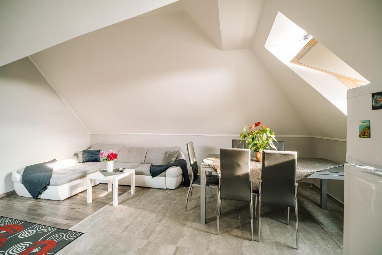 Buzavirag Apartman Кестхей Екстер'єр фото