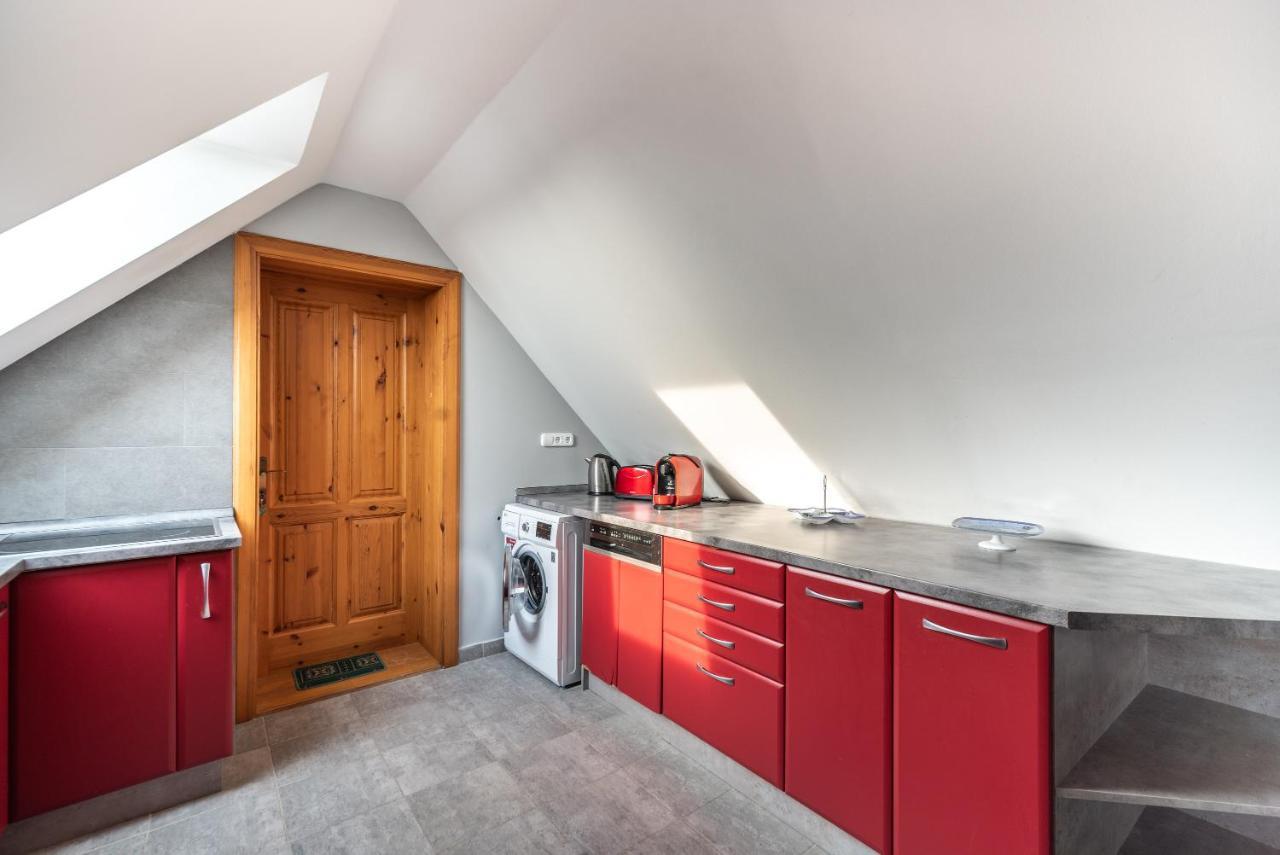 Buzavirag Apartman Кестхей Екстер'єр фото