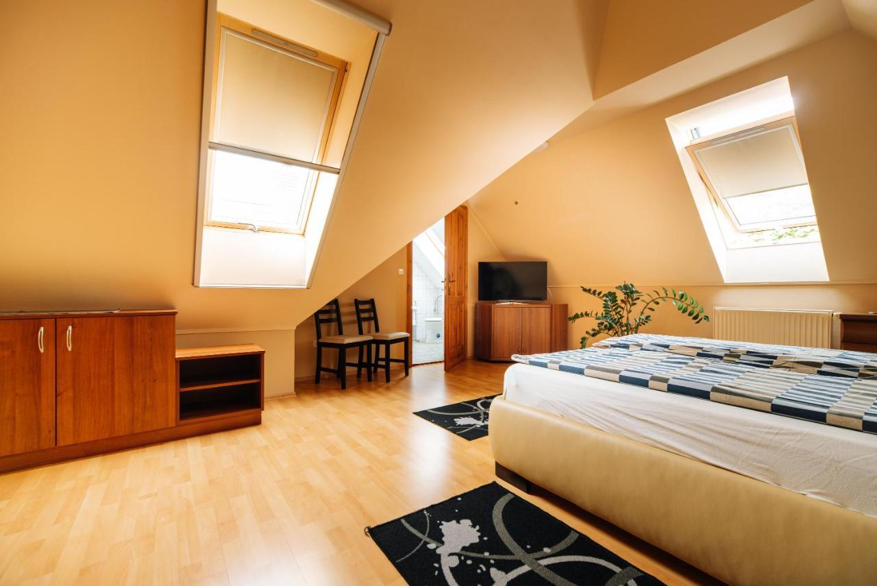Buzavirag Apartman Кестхей Екстер'єр фото