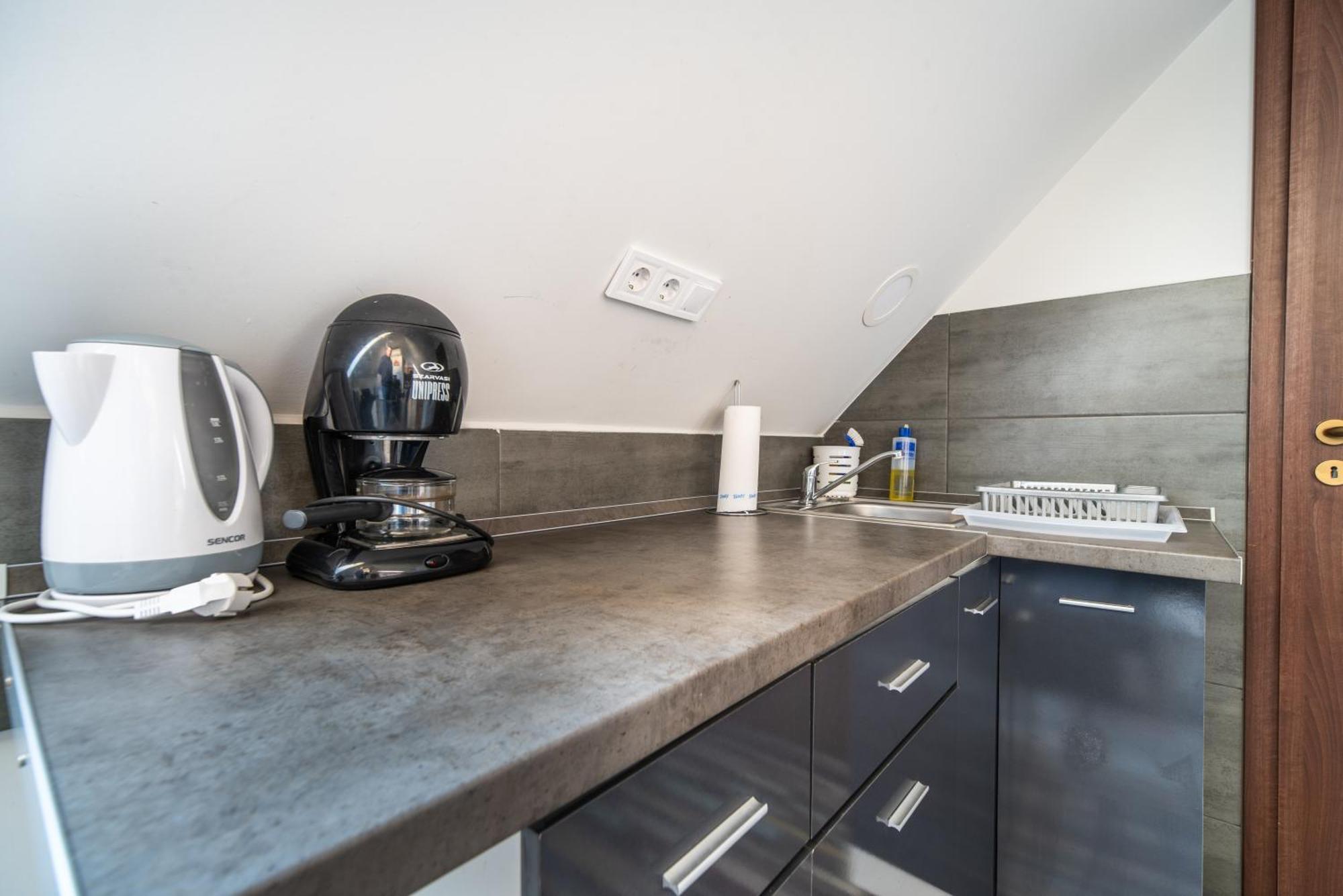 Buzavirag Apartman Кестхей Екстер'єр фото